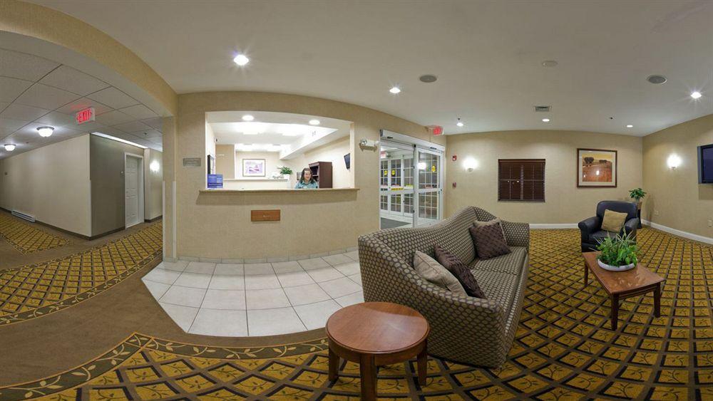 Candlewood Suites Windsor Locks By Ihg Exterior photo